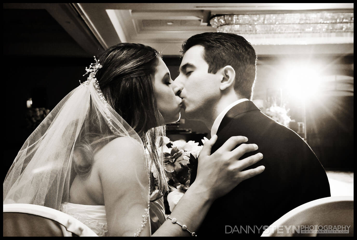 photojournalistic wedding photography